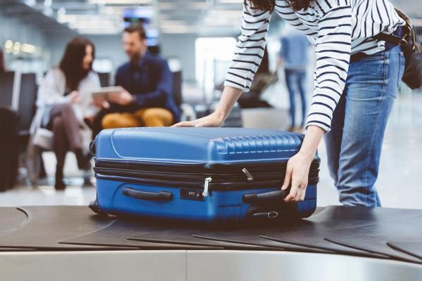 Como comprar uma mala de viagem pela internet?